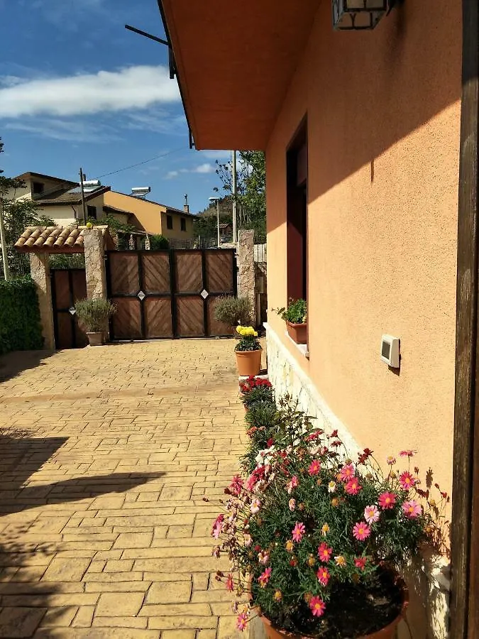 B&B Benjamas Bisacquino Bed & Breakfast