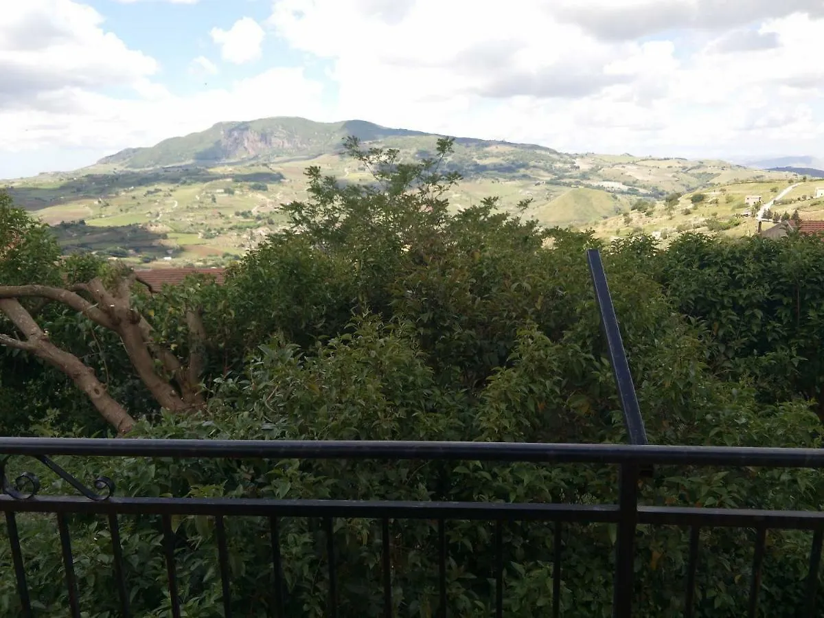 Bed & Breakfast B&B Benjamas Bisacquino