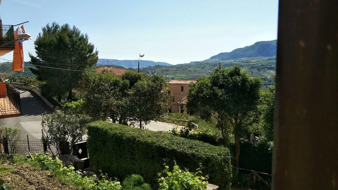 B&B Benjamas Bisacquino